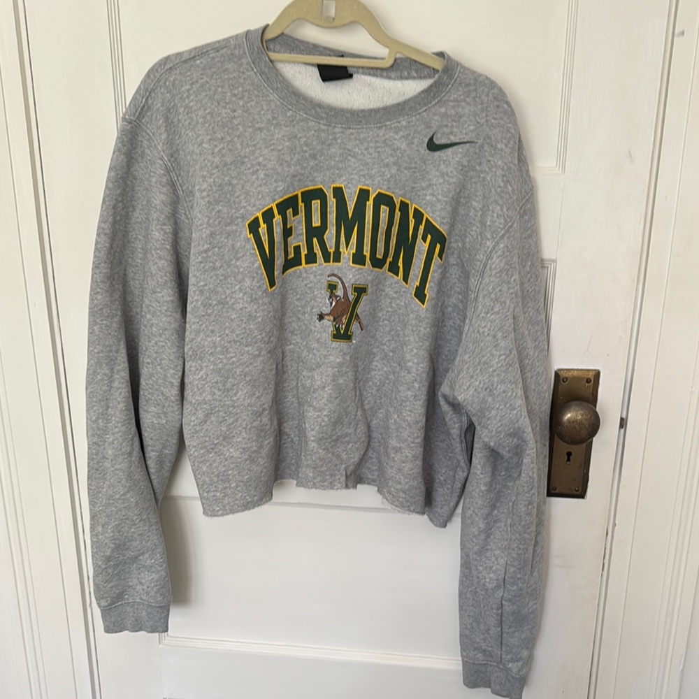Nike Gray Vermont Women's Sweatshirt